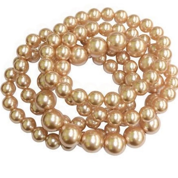 NWT 5-Strand Stretchable Pearl Bracelet - Picture 2 of 5